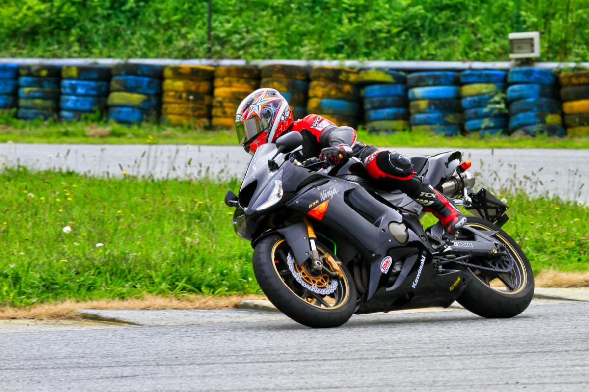 Moto d_endurance sur circuit
